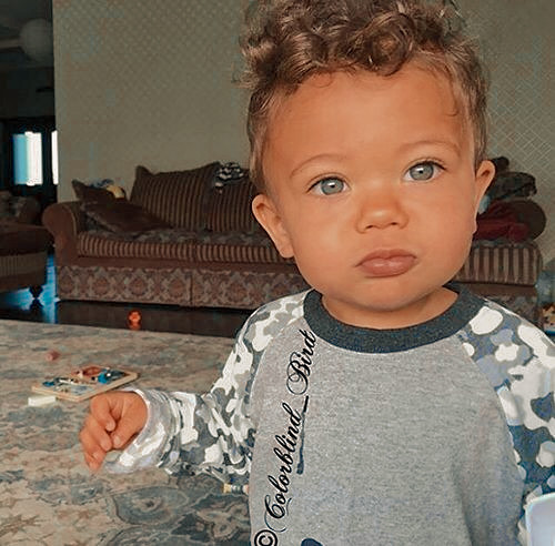 ⠀⠀⠀⠀ ⠀
         
  ⠀ 𝓐  notάvel diferente de quem herdou   
     o humor dɑ mɑmα̃e/ o humor do pɑpɑi.⠀ ⠀  ⠀⠀⠀⠀⠀ ⠀
⠀ ⠀  ⠀⠀⠀⠀⠀ ⠀