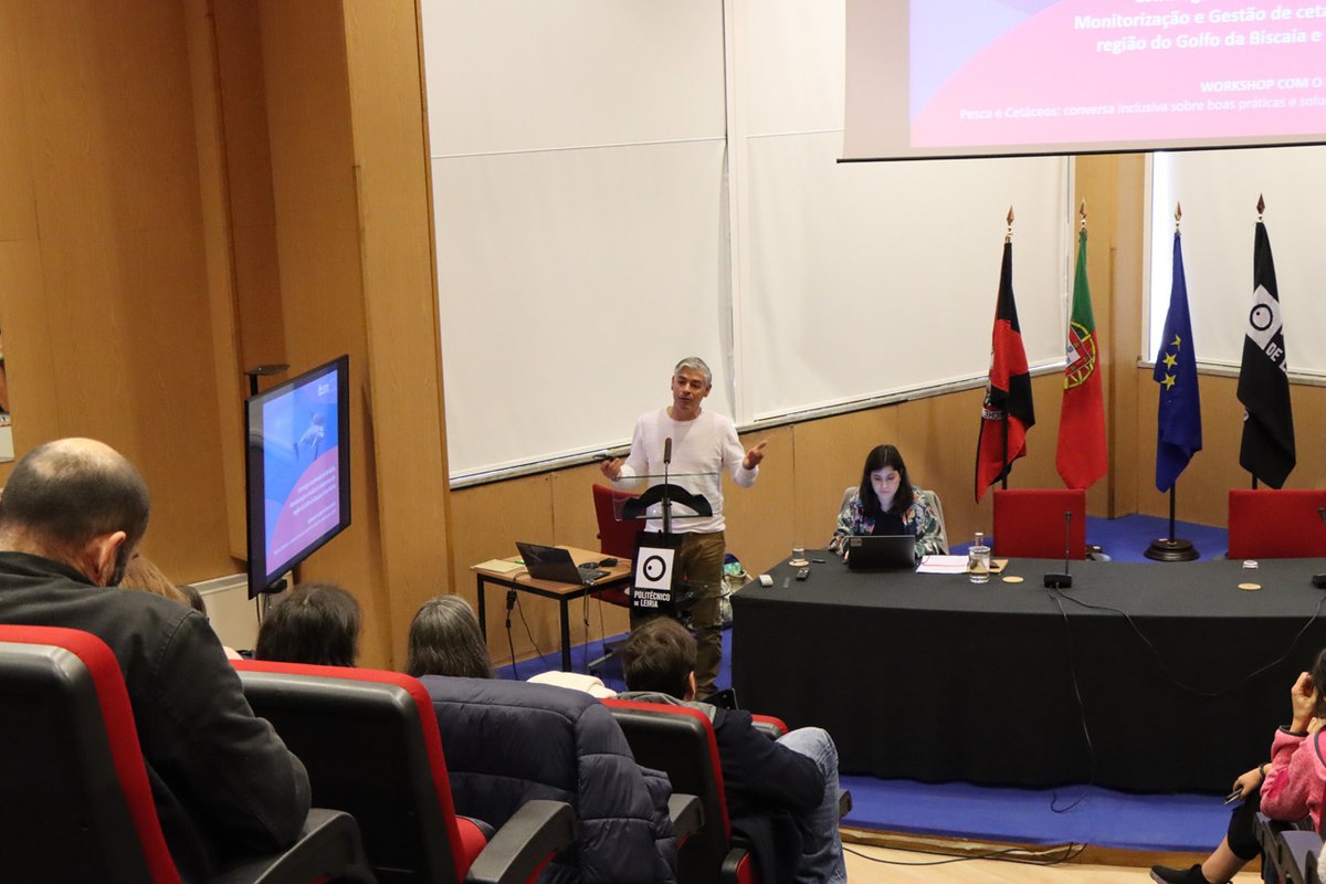 CiimarUp's tweet photo. CetAMBICion last workshop in 
@ESTM_IPL ,about reducing the incidental catches of cetaceans during the EU fishing activity
@CiimarUp researchers involved
Active intervention of the fishing associations Anopcerco, Quarpesca and AAPSACV. 
#dgrm #icnf  #ipma 
@UAlg
 #CIIMARresearch https://t.co/CW5jbSXsFm