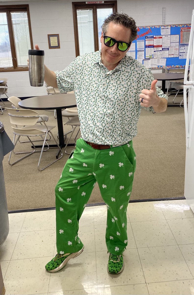 iteachm's tweet photo. You know it’s St.Patrick’s at ⁦@D59SaltCreek⁩ when your teammate ⁦@BoPhillips10⁩ walks in dressed for the occasion! https://t.co/XM01c8plTi