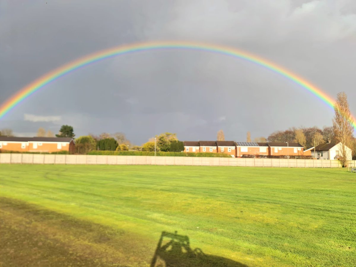The most perfect rainbow over the OHG! Spring prep is well underway today with the square getting its first good roll of the year!

5 weeks to go!

📸 <a href="/KhizarRaja2/">Khizar Raja</a>