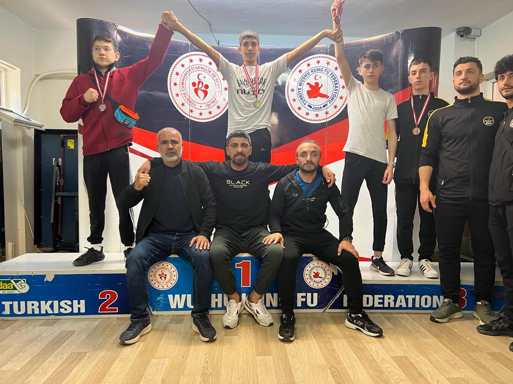 tmimarsinanmtal's tweet photo. Öğrencimiz Veysel YÜCEL Antalya Kemer’de düzenlenen Wushu Kungfu Türkiye şampiyonasında  52 kg’da Gençler Türkiye şampiyonu olmuştur. 🥇🏆.  @tcmeb @prof_mahmutozer @ahpehlivan53 @nznsener @AdemKoca46 @BaykalBasdemir @kutlutekinbas @OguzhanTulucu @CiceYusuf @toroslarmem #TorMis https://t.co/4nZFqL0rpW