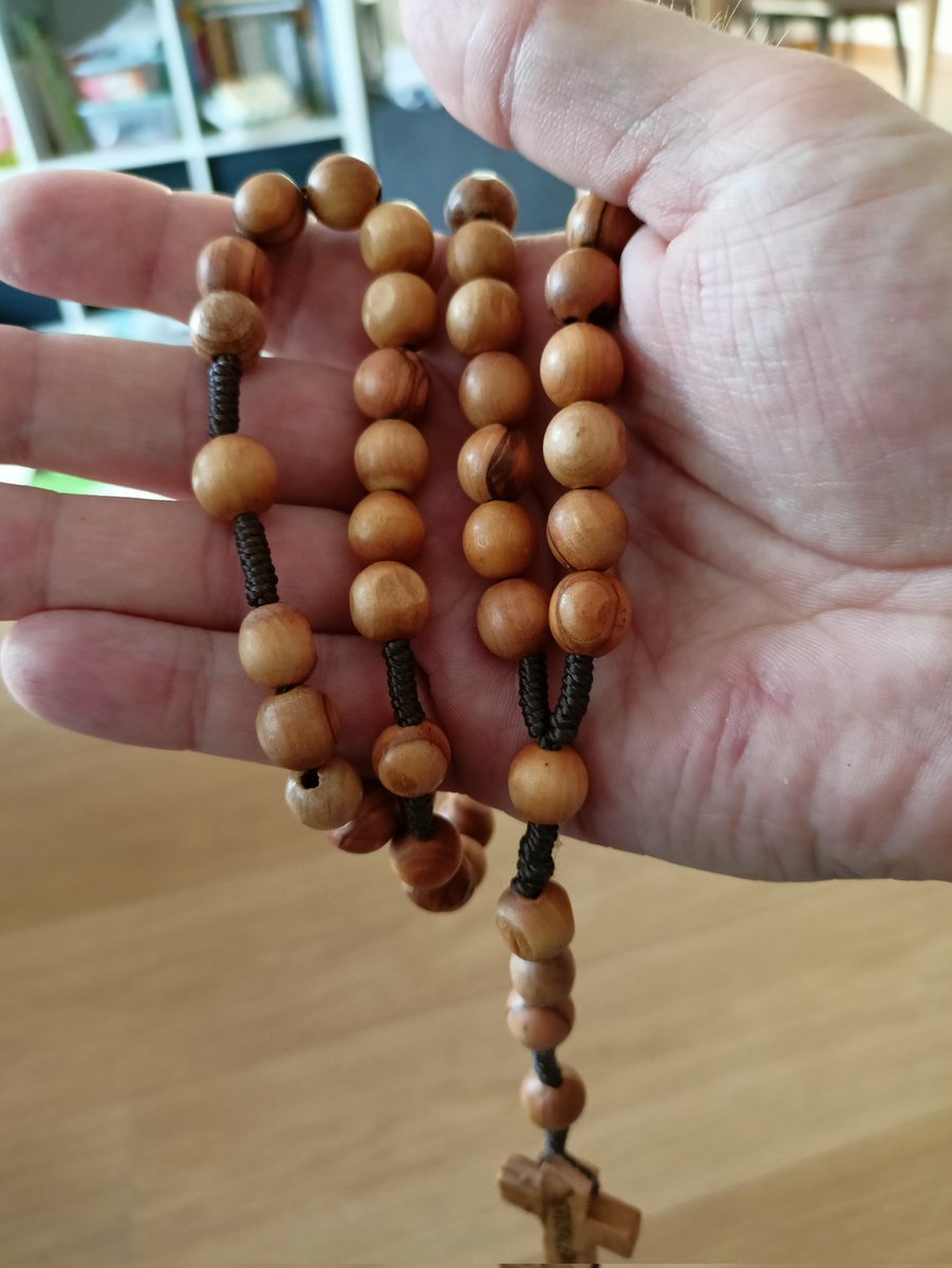 MichalSipika's tweet photo. Oddaj strach, daj zaufanie, chwyć za rękę Pożycz - nic nie chcę, wszystko mam tu obok Pożycz, bierz - jeśli chcesz, ja jestem z Tobą. W nim znajdziecie ukojenie 😉 zanosi się na słoneczny weekend więc życzę Wam dobrego 😉
#modllitwa #słońce #wierzcie #dobregoweekendu https://t.co/UA1ngnZ8aG