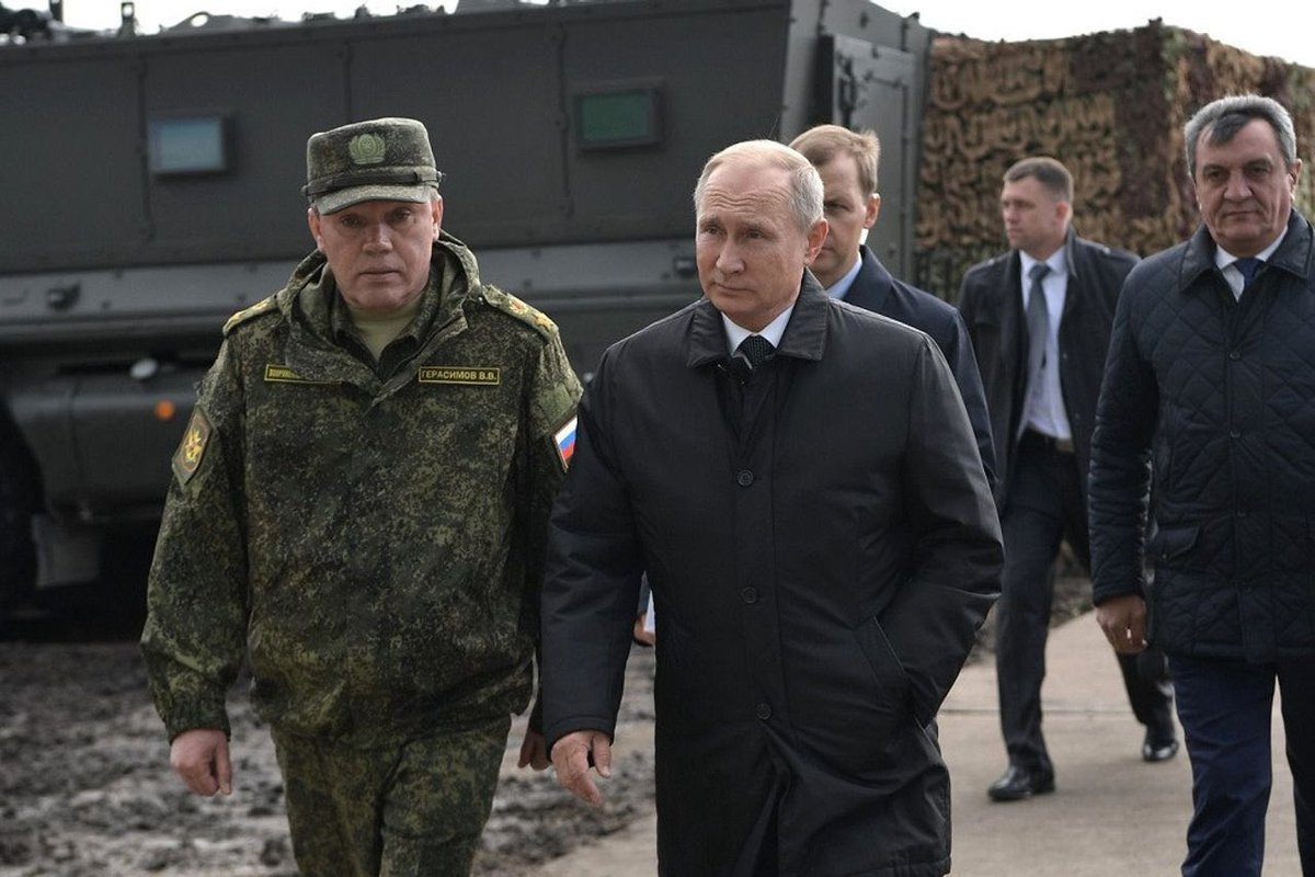 yeni1haberr's tweet photo. #SONDAKİKA | Uluslararası Ceza Mahkemesi, Vladimir Putin hakkında Ukraynalı çocukların "yasadışı sınır dışı edilmesi" gerekçesiyle tutuklama emri çıkardı. https://t.co/eoNq9I3ncV