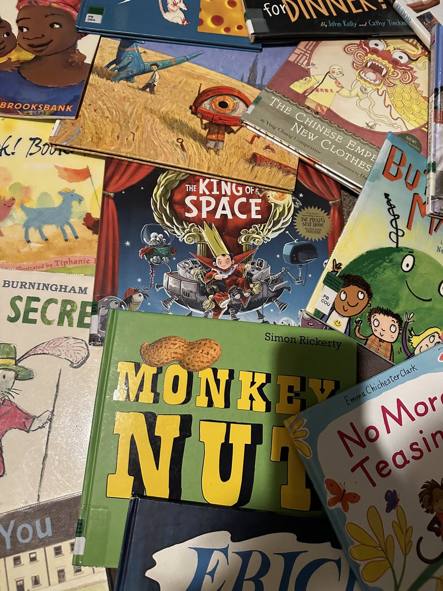 FoEPhonics's tweet photo. It's #SSPphonicsfriday @EHU_FOE
@MissDodd16 &amp; look at all these amazing books given for free by @edgehill ten It is super important to read early on &amp; and I have really enjoyed reading 'What comes before Phonics by Sally Neaum and the importance of providing children with is Like https://t.co/3YWYNvTZy0