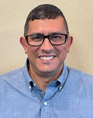 Standard_1919's tweet photo. Standard Electric Supply Co. has the best associates around, and Jacob Ibarra is no exception! Read today and learn the personal philosophy that guides Jacob to success in life. Read now: https://t.co/ZDT0W5zRA2

#standardelectricsupplyco #settingthestandard #managerminute https://t.co/OHafdeU02x