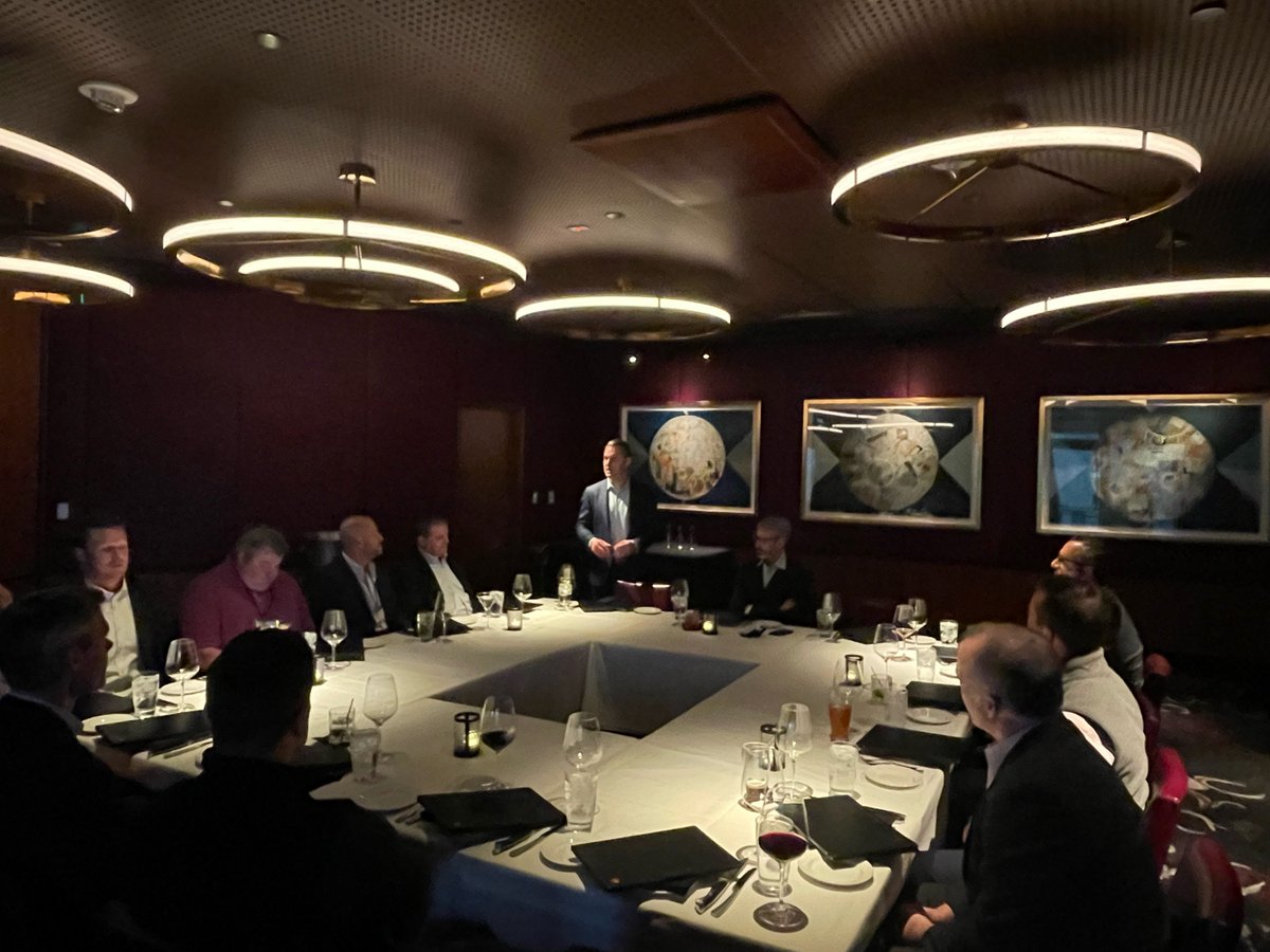 vaneck_us's tweet photo. 🎶I wanna be in the room where EM bonds discussion happens, the room where it happens 🎶 #BAIndependent https://t.co/g5kMQJ6BYk
