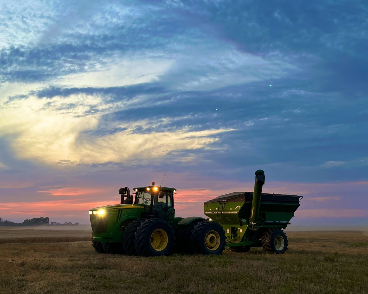 LukeTimacSK's tweet image. no green beers today. but green tractors everyday. throwback to #harvest22 and excited for #plant23