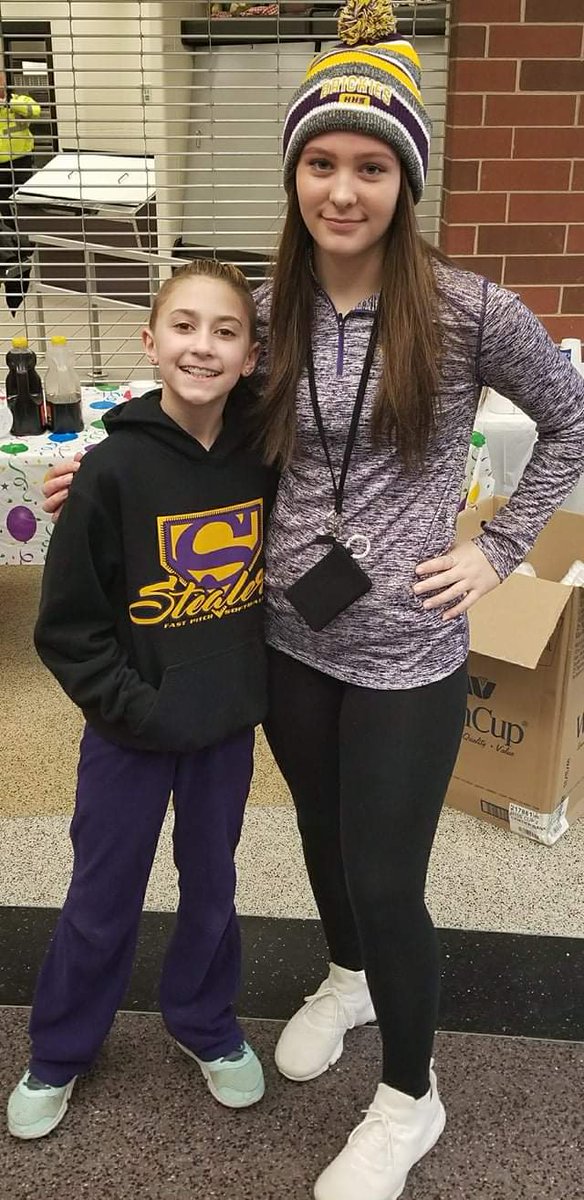 IndyParkerson's tweet photo. 5 years ago with one of Hobarts best @saylemsmith @AthleticsHobart @BrickieSoftball @PNWSoftball @PurdueSoftball @Batbusters_16u https://t.co/rJFjK9iLKt