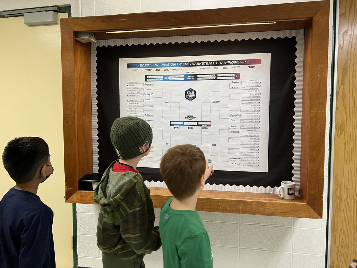 LeesCampbellPE's tweet photo. Loving the interest in the bracket this year!! #lifeintheW https://t.co/HbC2uQ4ug3