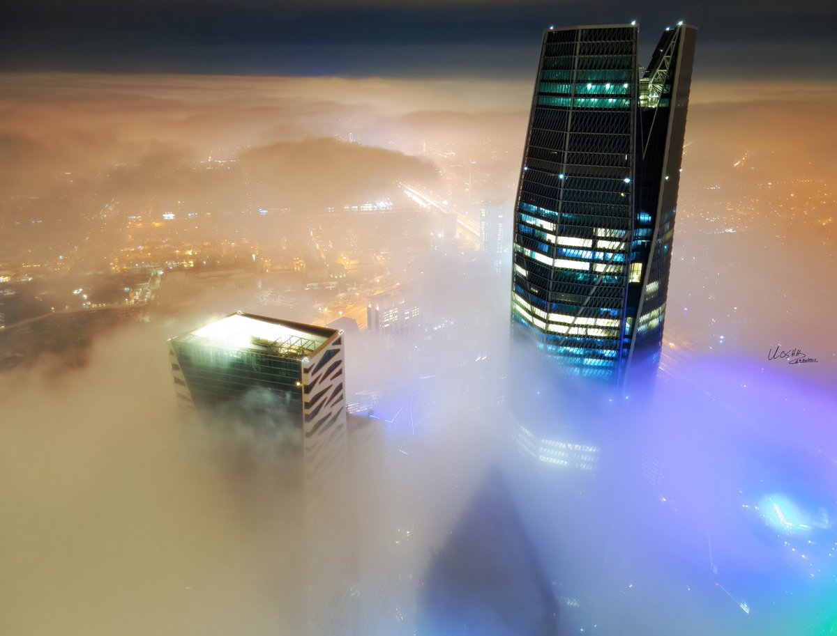 azudzu's tweet photo. أراقب الضباب 
#الرياض_الان #أمطار_الرياض #الرياض_الان #السعودية #الرياض https://t.co/AubmlcFu7H
