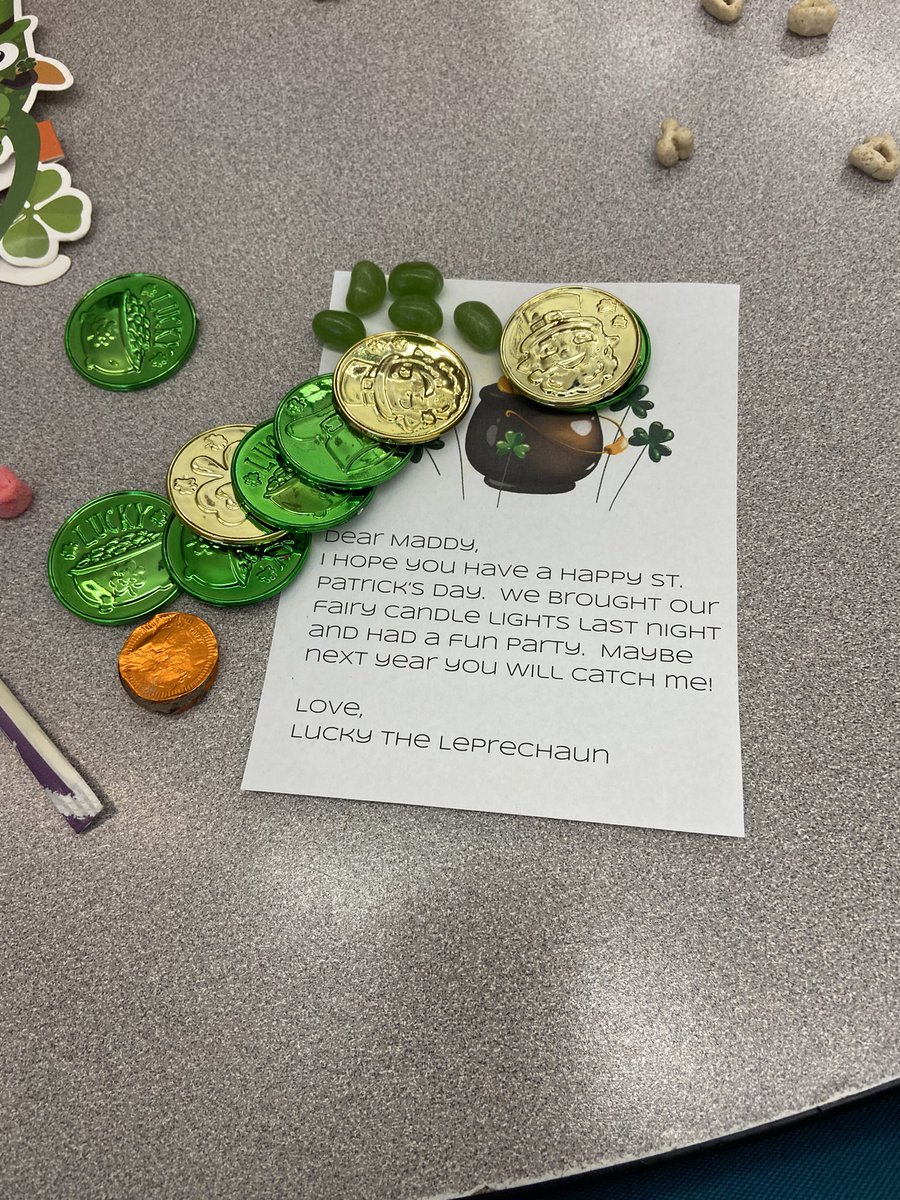 asminn01's tweet photo. Lucky the leprechaun visited room 21! Such an exciting start to a Friday! @BuenaVistaWCSD @WalnutCreekSD https://t.co/7HuPzdJ4ub