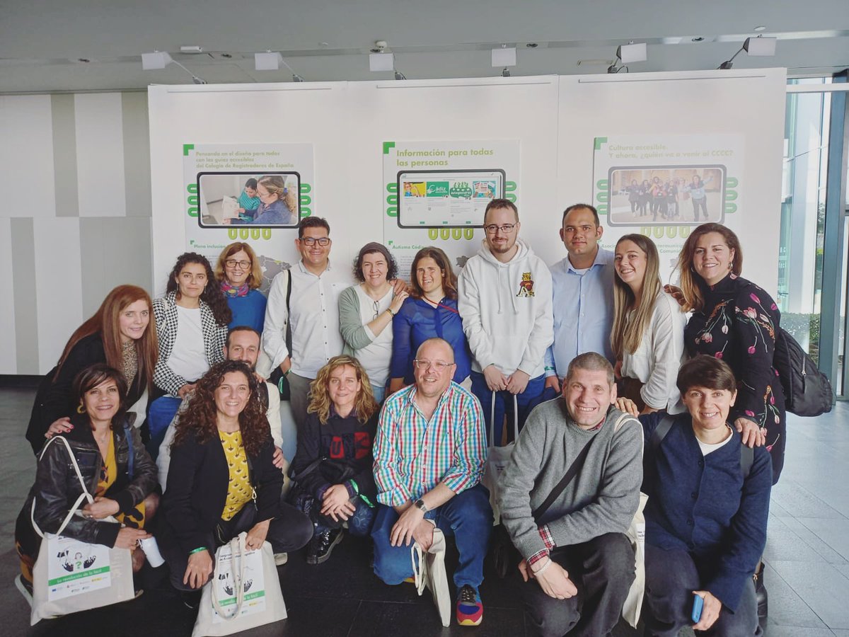 A_Toda_Vela's tweet photo. Personas de diferentes asociaciones de @Plenainclusion en el Congreso Internacional de Accesibilidad en Badajoz.
Gracias por este encuentro y la compañía.
#ATodaVelaAlmeria
#PlenaInclusion
#Discapacidad
#VidasInclusivas
#ComunidadInclusiva
#Innovacion
#ocioinclusivo
#Almeria https://t.co/LUyi3vxKr2