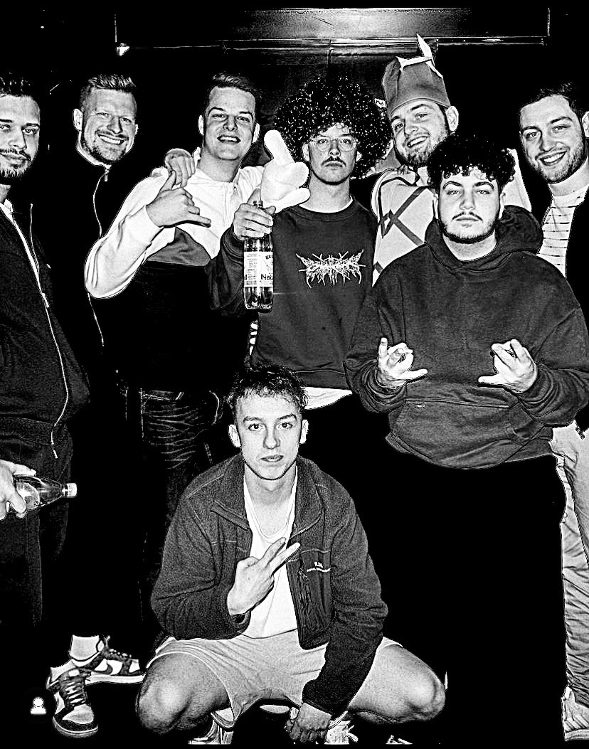 ItsBennyqp's tweet photo. Die Gang https://t.co/G7zFklgub4