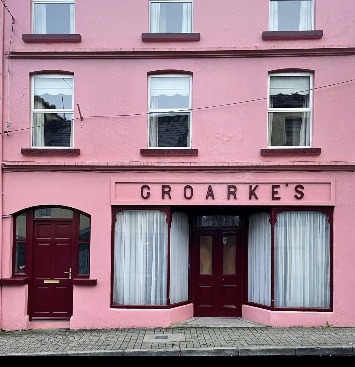 presentcorrect's tweet photo. Two Instagram accounts of Irish shop fronts.

https://t.co/Ivg94UFhZl
https://t.co/RVH6IQqH4X https://t.co/CNzWNEt6ff