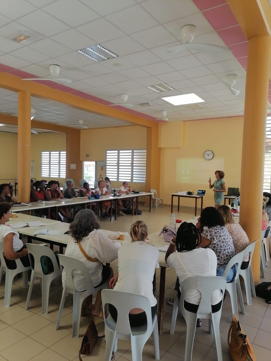 CircoTrinite's tweet image. Gérer les #difficultés #comportementales en classe : la Circonscription de  Trinité invite le pôle #ASH à livrer quelques clés de changement de postures des enseignants ( #bientraitance, #empathie, #exemplarité, #professionnalisme,...)