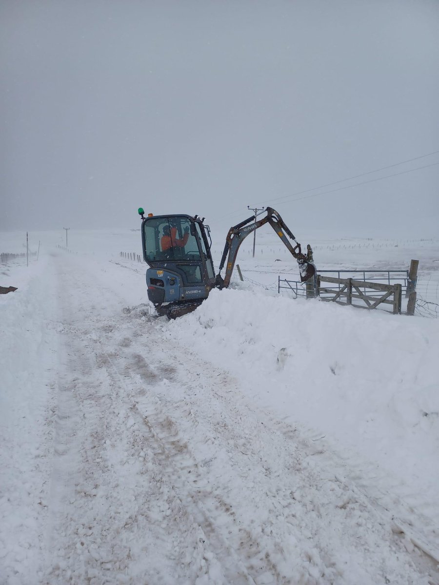 scottish_water's tweet photo. Engineers have been responding to the impacts of severe wintry weather on water networks across #ZE2. After good progress made over the course of the week - especially in #Fetlar, #Unst and #Whalsay - water networks have stabilised - https://t.co/jpBU1Z9xj7 https://t.co/idXiF4SG1J