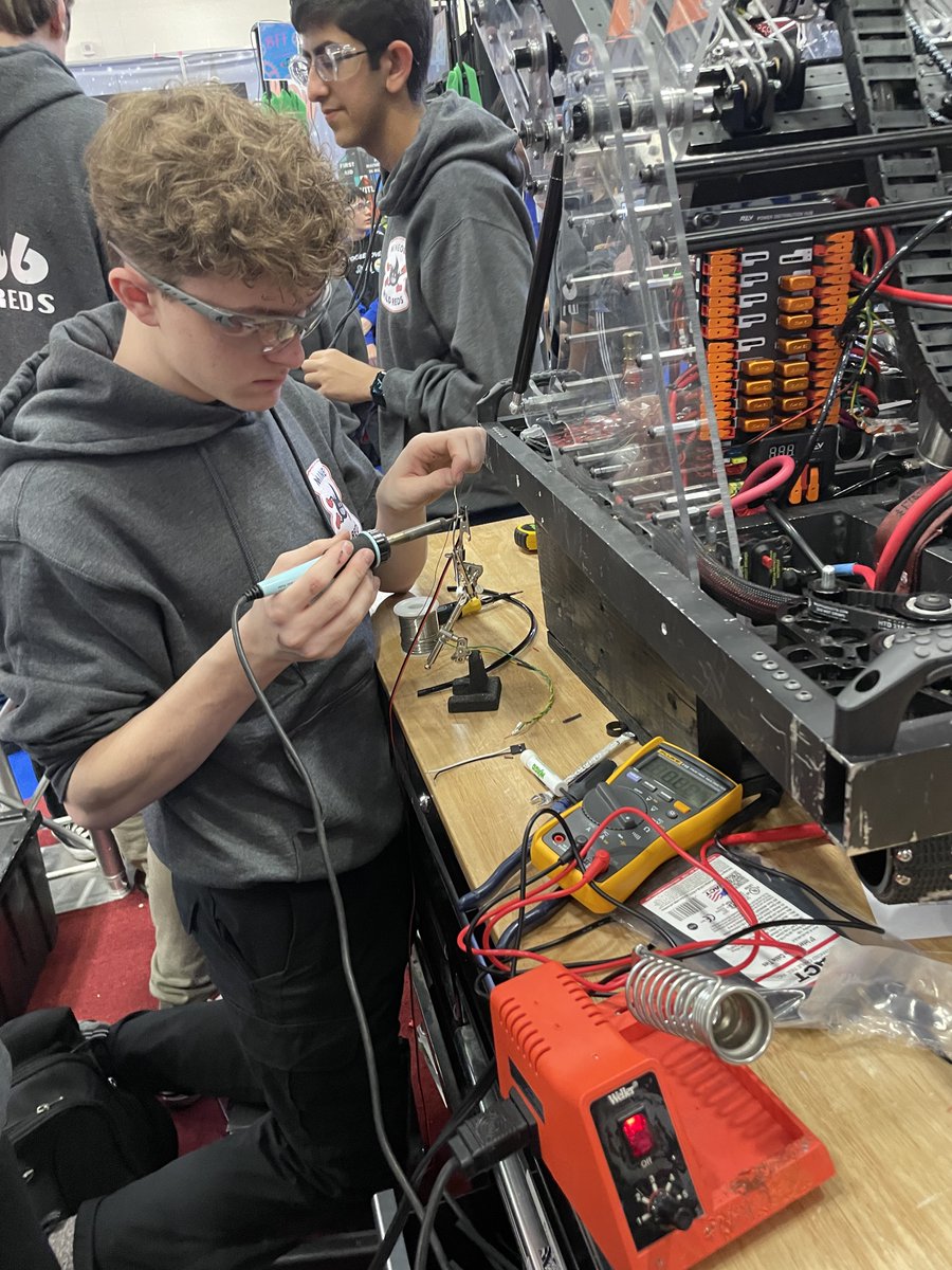 mineolarobotics's tweet image. We're thrilled to be at the Finger Lakes Regional. We've won our first two matches! Catch our robot "Ghost" live and cheer us on in quals 25, 36, 42, 50 & 56 here: twitch.tv/firstinspires19
Let's show our #MineolaProud spirit! #FIRSTRobotics