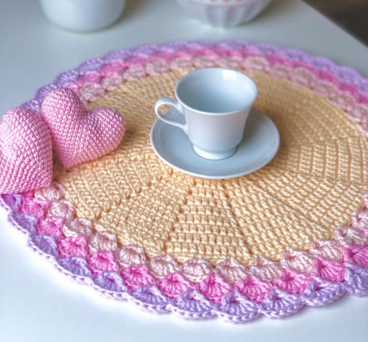 crochetsbyletty's tweet photo. This ๐ป๐let me decorate your dining and event tables with my beautiful and unique placemats ๐ค https://t.co/EyMDkqqtoe