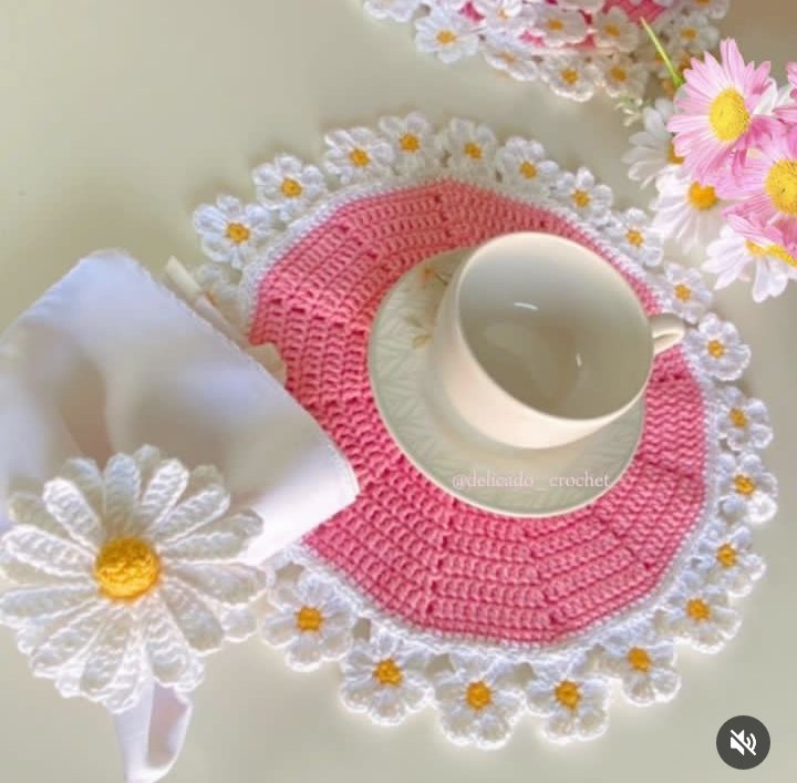 crochetsbyletty's tweet photo. This ๐ป๐let me decorate your dining and event tables with my beautiful and unique placemats ๐ค https://t.co/EyMDkqqtoe