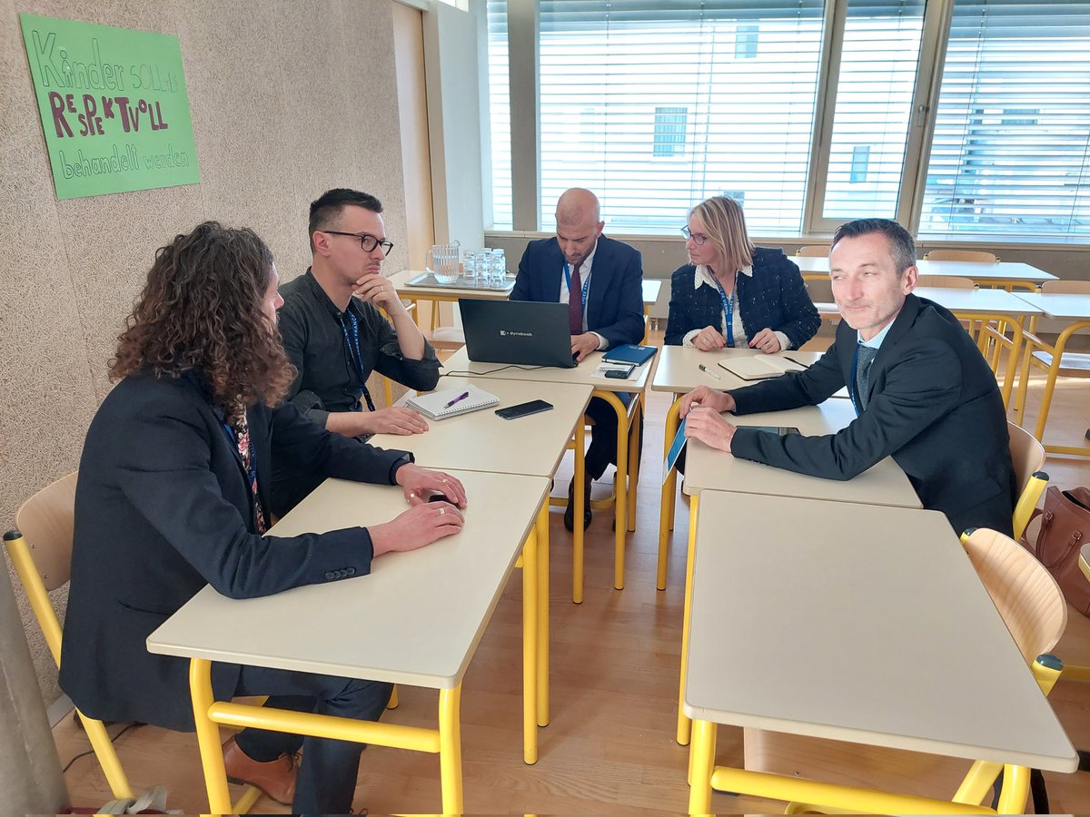 AefeSga's tweet photo. @aefeinfo séminaire des conventionnés, et un 3eme atelier sur l'articulation comité de gestion et équipe de direction. #partage #dialogue pour les élèves du #réseauEFE https://t.co/F9hoNVYWZm