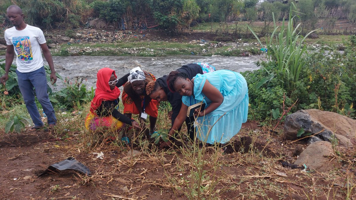 Blep_Kenya's tweet photo. We hosted a consortium of groups from Mombasa courtesy of @HandinHandEA Partnership is a key component sdg on building strong and sustainable development. They planted tree on the reparian of Nairobi adjacent to out office to commemorate the visit. #BlepRising https://t.co/mEHp5RznqN