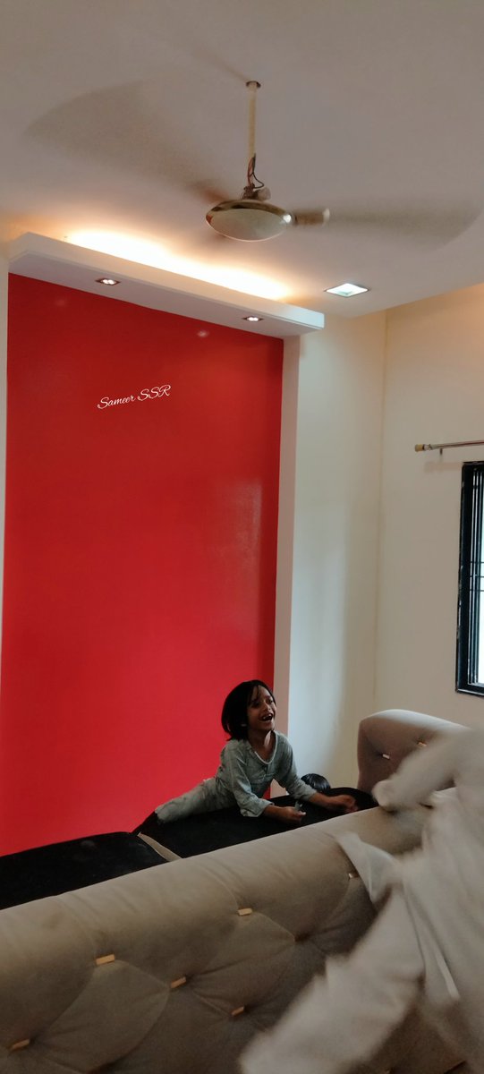 SameerSSR3's tweet image. Red wall beutiful colour combination #sameerssr #redwall #butifullcolourcombination #ssrpainting