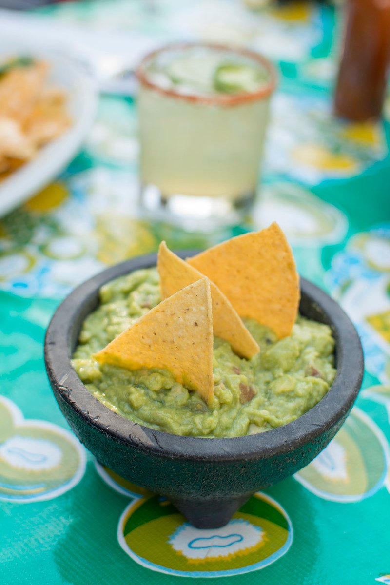 tacojanes's tweet photo. Sun is shining all....and its the WEEKEND!

Guacamole and Spicy Margaritas are waiting for you!

#guacamole #margaritas #cocktails #besttacos #fishtacos #burritos #sananselmo #marin #bayarea #spring https://t.co/wd7UgLJhwG