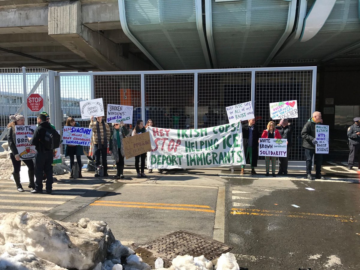 IrishQueers's tweet photo. In 2017, @IrishQueers did march in the NYC St Patrick’s Day parade, then went to NYPD’s afterparty to protest police complicity in Trump’s anti-immigrant attacks. Partygoing officers told us to go kill ourselves. That summed up significance of queer “inclusion” in the parade. https://t.co/javXEZYW6p