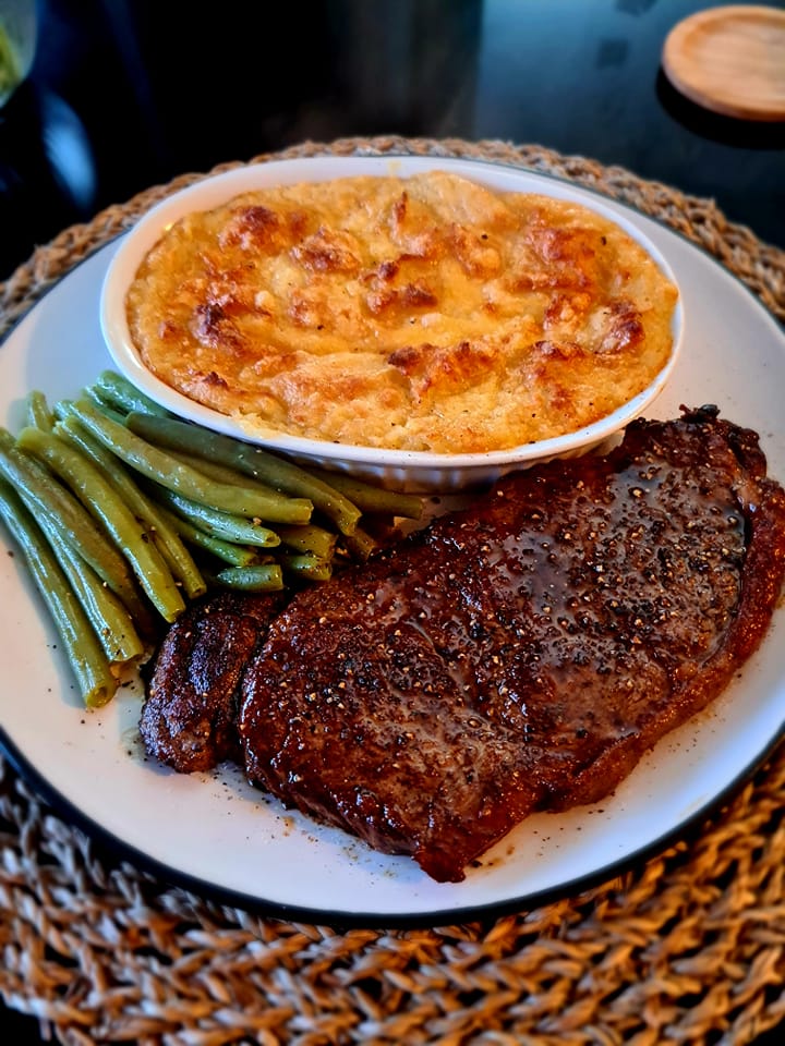 ratemyplatenow's tweet photo. Sirloin with Cheese &amp; Potato Pie Jonathan https://t.co/6LFYbTOgrX