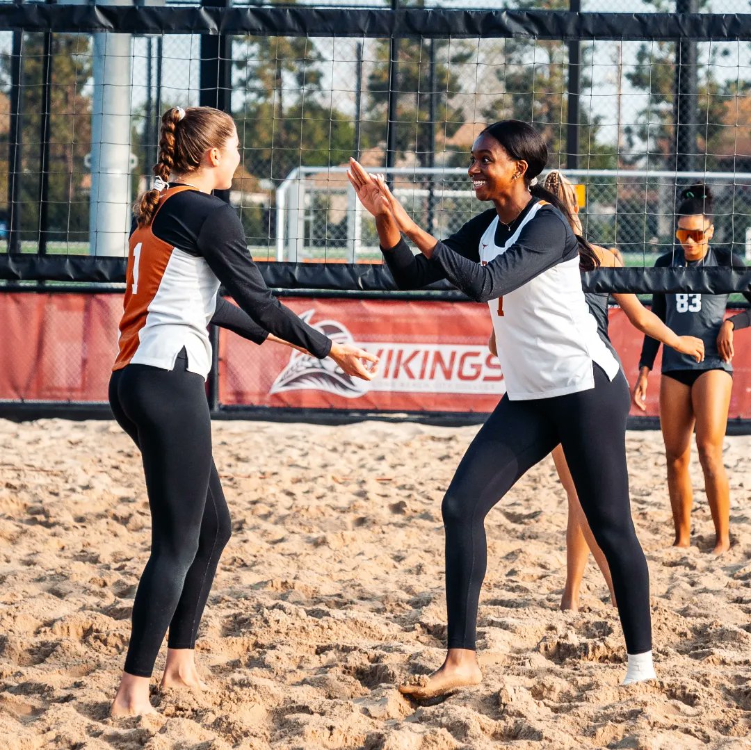 Texas Beach Volleyball on X: All smiles🤘 #HookEm   / X