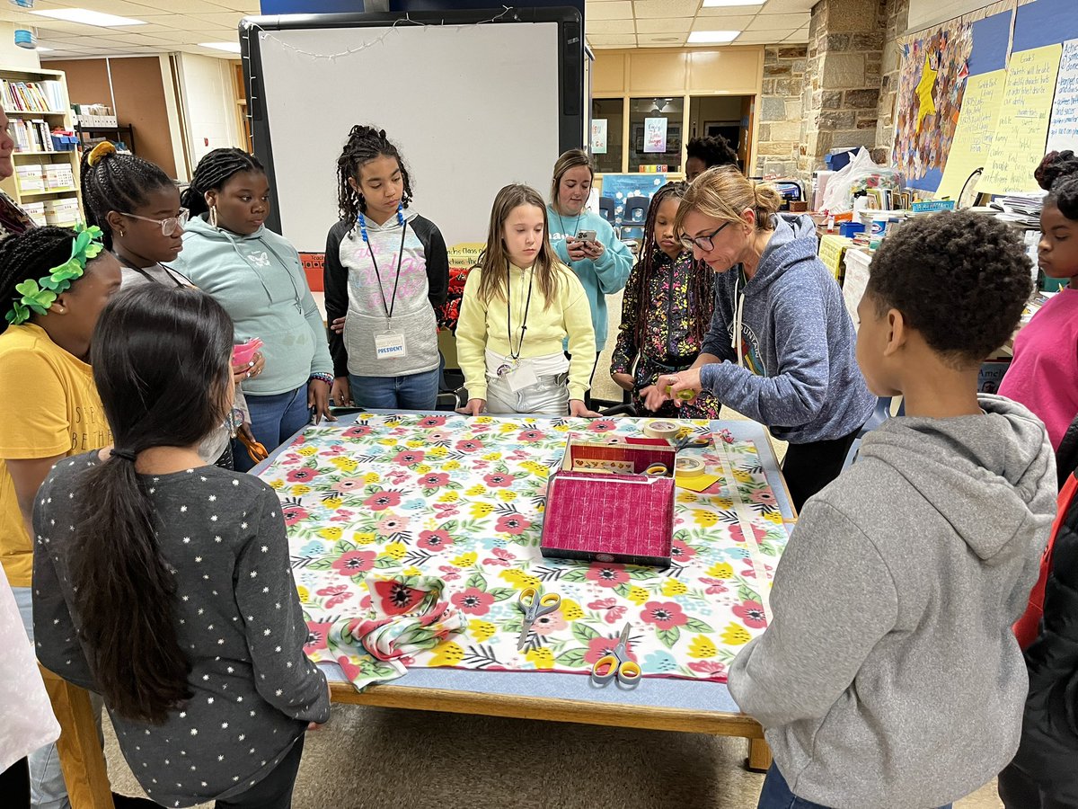 The Kind-Hearted Crew tweet media