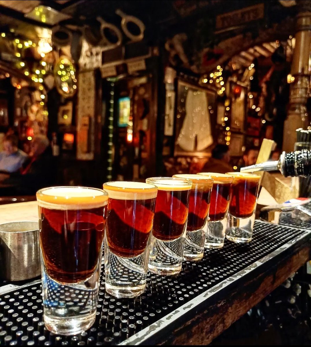 DirtyDicksEdn's tweet photo. Happy Paddy's Day to you all! 
🍻💚🥃
Who's ready for the weekend?
 
#dirtydicks #dirtydickspub #dirtydicksbar #dirtydicksedinburgh #rosestreet #rosestreetedinburgh #stpatricksday #rugbysixnations #pubclassic #guinness #guinnesssixnations #productofscotland #whiskypub #whiskybar https://t.co/dJk63yflkU
