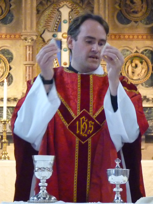 Surbiton_Church's tweet photo. This Sunday, join us to say goodbye to Michael, who is leaving to become priest in charge of St Fillans church, in Edinburgh; we'll also be celebrating Mothering Sunday. At 8am at St Andrew's; 9.15am at St Mark's and 11am at St Andrew's. #goodbyeMichael https://t.co/viHxvBdEoP