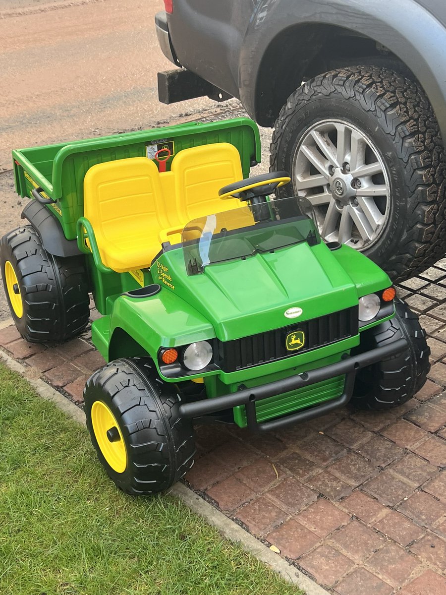 Gonna be one bloody happy 3 year old in the morning, never been as excited to give a gift☺️#farming <a href="/JohnDeere/">John Deere USA</a>