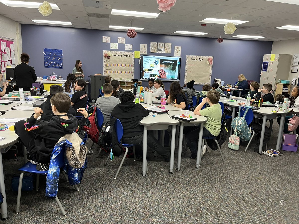 OConnell5th's tweet photo. My mom came in and read to my kids for March is reading month! Thank you to all the volunteers for participating in this special event! @WegienkaWildcat https://t.co/K2nBoylmpo