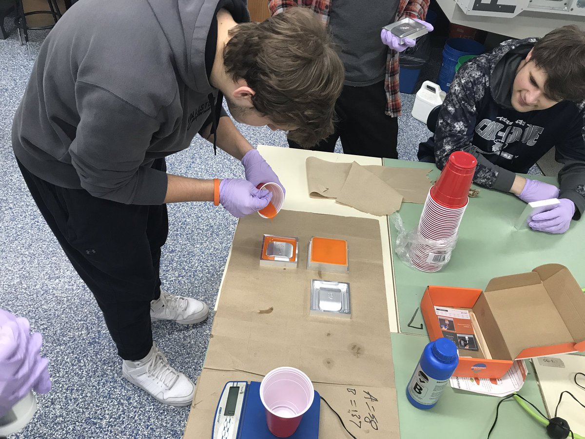 C_GEngineering's tweet image. CNC student are pouring liquid silicon for their mold master @TMAInfo competition projects!