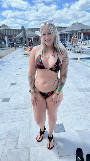 Happy Friyayyyy 🤗 https://t.co/tgC0ahAxfK