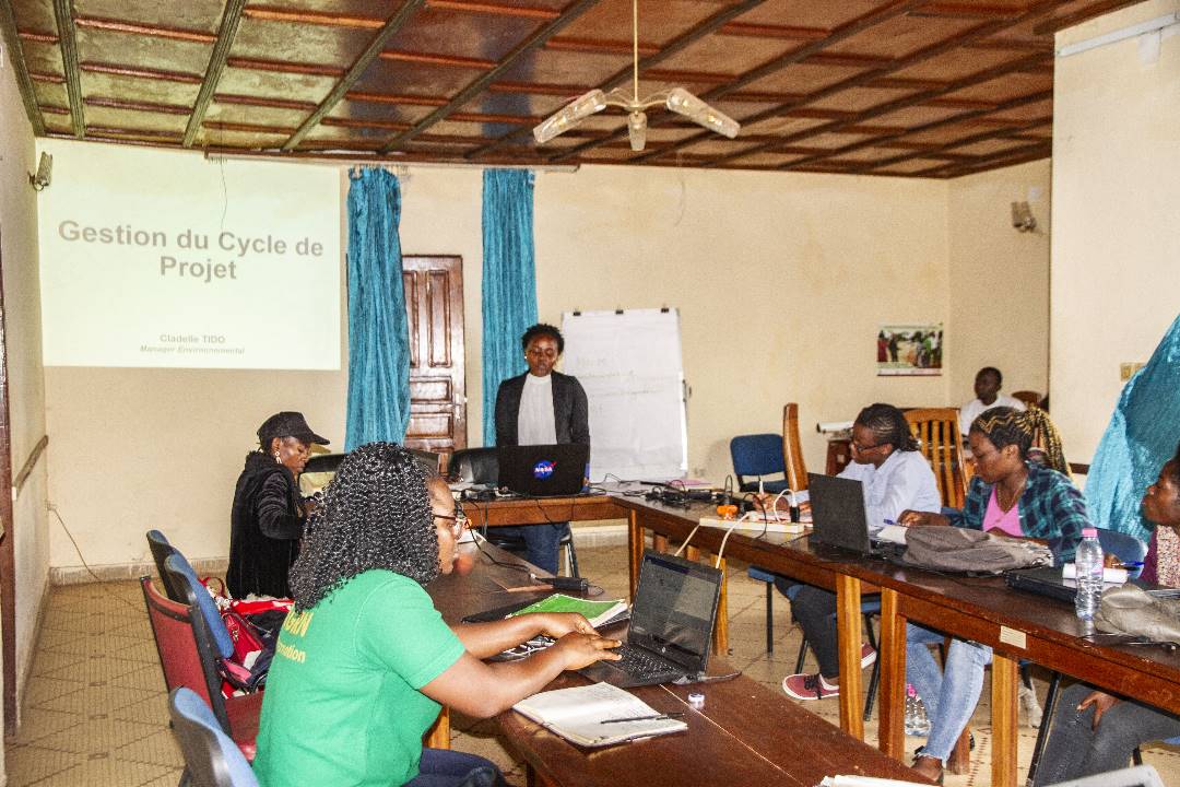 Thank you to the NGO Young Volunteers for Environment Cameroon for this opportunity and to the volunteers and trainees for your warm these two days of training. <a href="/jvecmr/">JVE Cameroun</a> <a href="/JVE_Int/">JVE International</a> <a href="/HPaglaga/">Hervé Donatien MAKEBEL PAGLAGA</a> <a href="/bsdkrs/">Blondel Silenou</a>