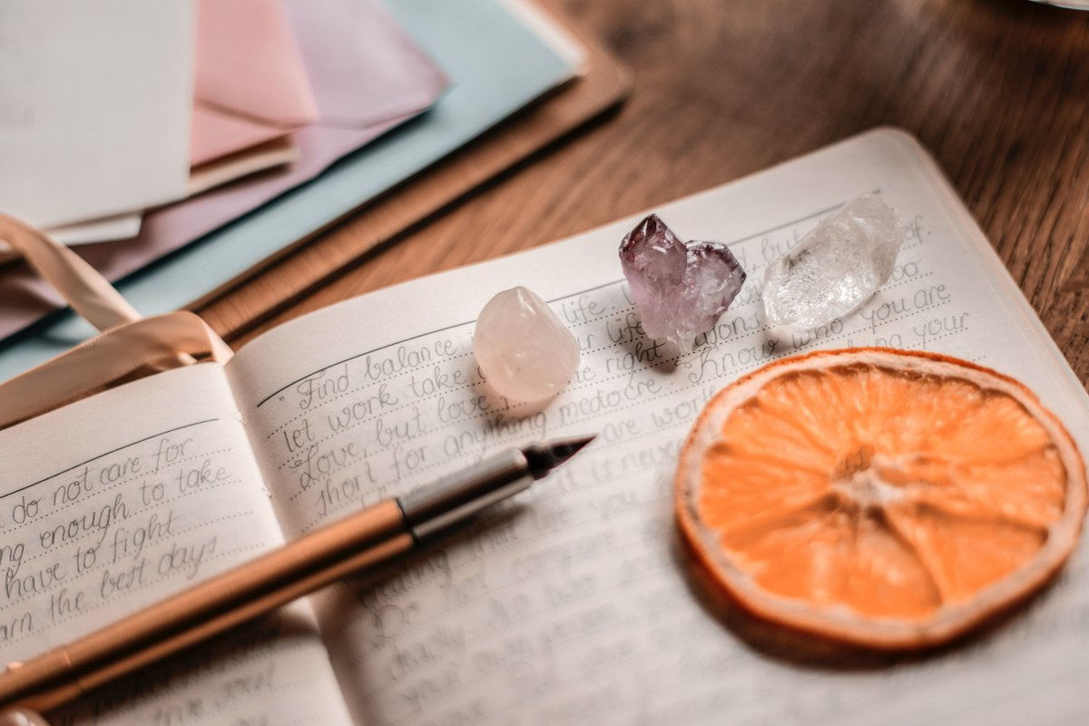 MSBReiki's tweet photo. Learn 5 easy ways to develop your intuition in my latest blog post...

https://t.co/6dWc9hm2HM 

#intuition #pinealgland #Spirituality #ListenToYourGut https://t.co/3vzfvN3HIC
