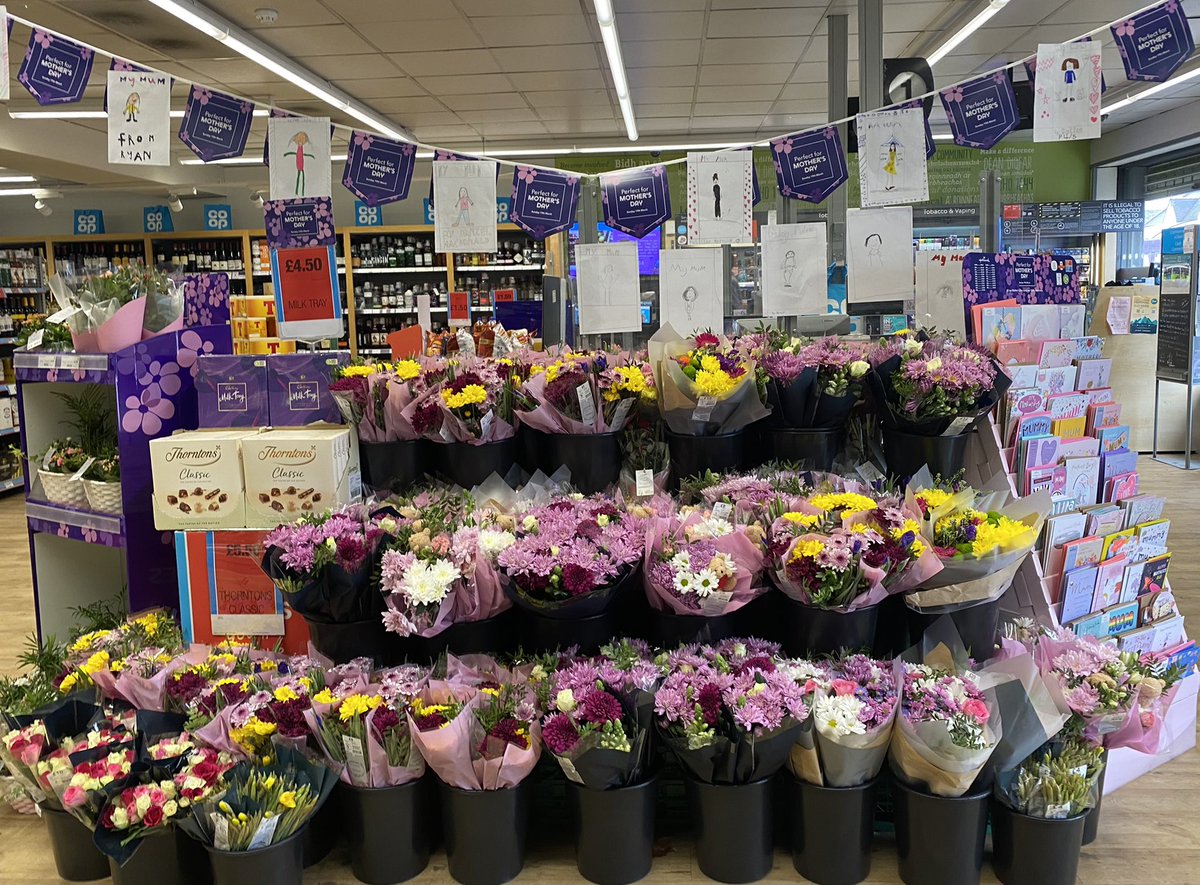 mac_331's tweet photo. Mother’s Day in Caol Coop 💐💐 Thanks to @Caol_Primary for the fantastic pictures of the children’s mums ❤️ can you spot yours while instore to pick up some flowers! 💐❤️💐@DSimps0104 @coopuk https://t.co/yoFt1bbQQe