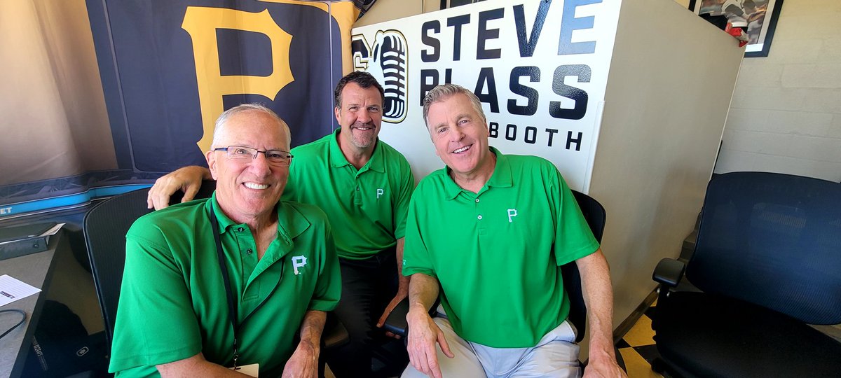 gbrowniepoints's tweet photo. The Hall of Famer is here...er, Hall of FamerS!! #DocEmrick #JohnWehner #WesternPASportsHOF @Pirates @RaysBaseball on @ATTSportsNetPIT https://t.co/4rwnoPM0Rm
