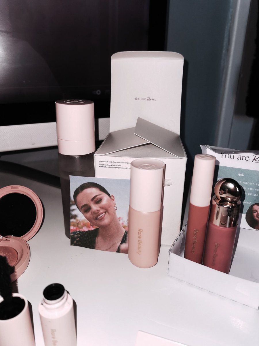 chloegomezuk's tweet image. You Are Rare
#RareBeauty #rarereminders 💎