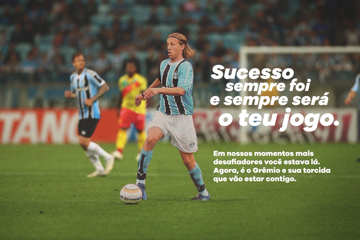 Gremio's tweet photo. Obrigado por tudo, @LucasLeiva87. https://t.co/8FbpPEI2UU