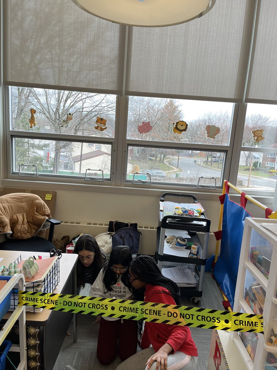 Crime scene investigation = 100% student engagement! <a href="/MonroeOwls/">James Monroe Elementary School</a>