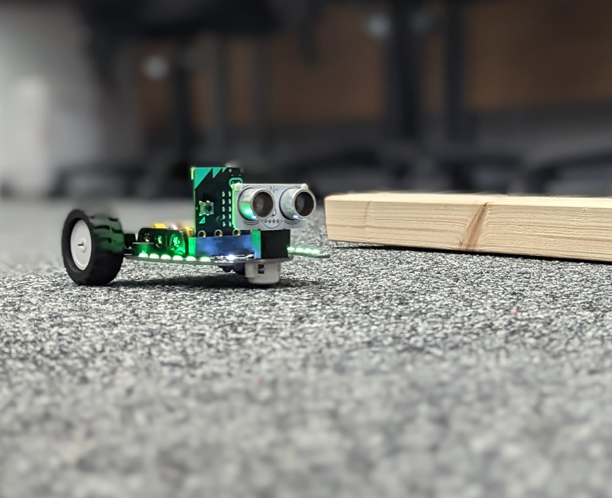 Today is <a href="/TheIET/">The IET​</a> #RobotDay 🤖

Check out our fantastic bitbot which was in action at our digital taster sessions taking on the maze of doom!