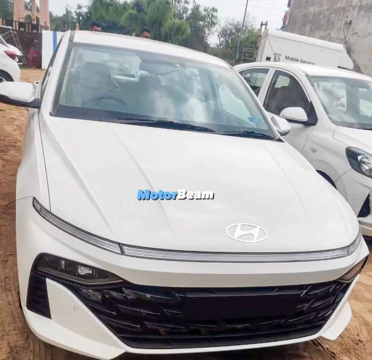 RushLane on Twitter "New Hyundai Verna manual variant with sunroof
