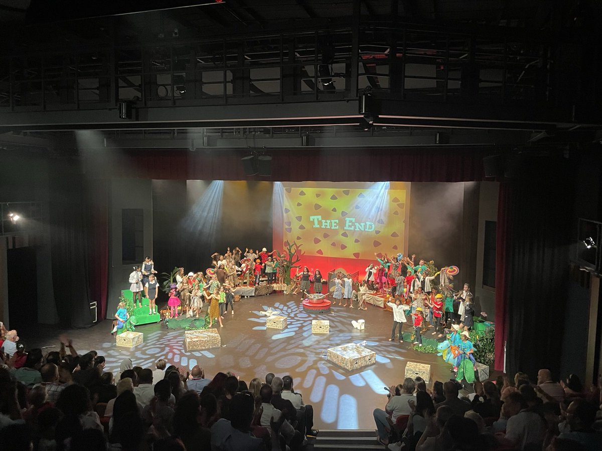 PrincipalMuscat's tweet image. Congratulations &amp;amp; well done to our amazing #students  for their superb performances in this year’s @BSMuscat Primary production: Rock Bottom - BSM’s own version of the Craig Hewes classic. I was so proud watching so many students perform with such confidence, style &amp;amp; character.