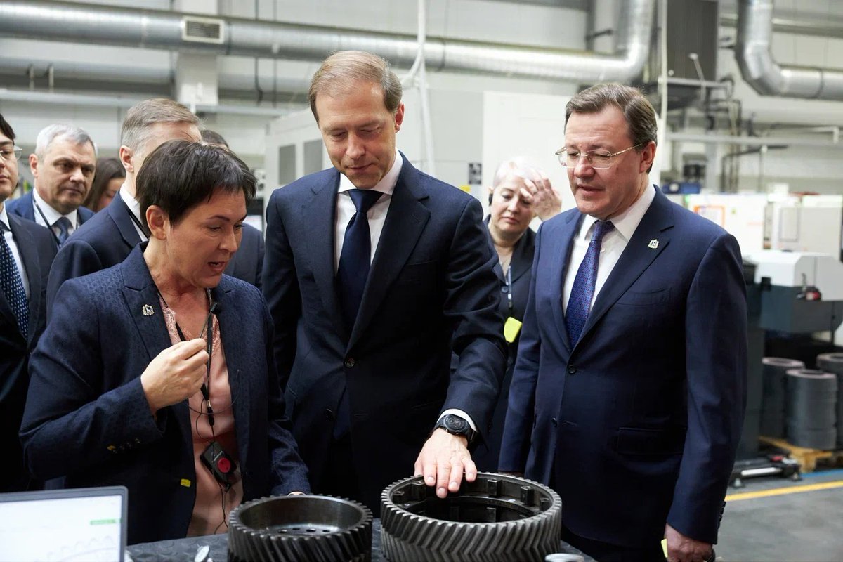 pegas_agro's tweet photo. Российские сельхозмашиностроители готовы к сезону
➡️ https://t.co/3SR6aqQWeb

В этом сам убедился Заместитель Председателя Правительства Российской ��едерации — Министр промышленности и торговли Российской Федерации Денис Мантуров, прибывший с рабочей поездкой в Самарскую область. https://t.co/RhWhhACDCc