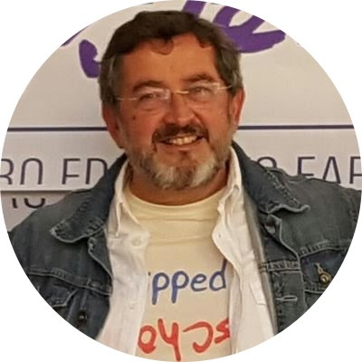 CeDeC_intef's tweet photo. En #RetratEDIA 🧑🎤 hoy os presentamos a Manuel Jesús Fernández @manueljesusF
🧑💻Para él, "lo imposible es lo que no se intenta".
🙋Uno más en @proyectoEDIA #REAPower
🧵 https://t.co/GDMEk1WuUU