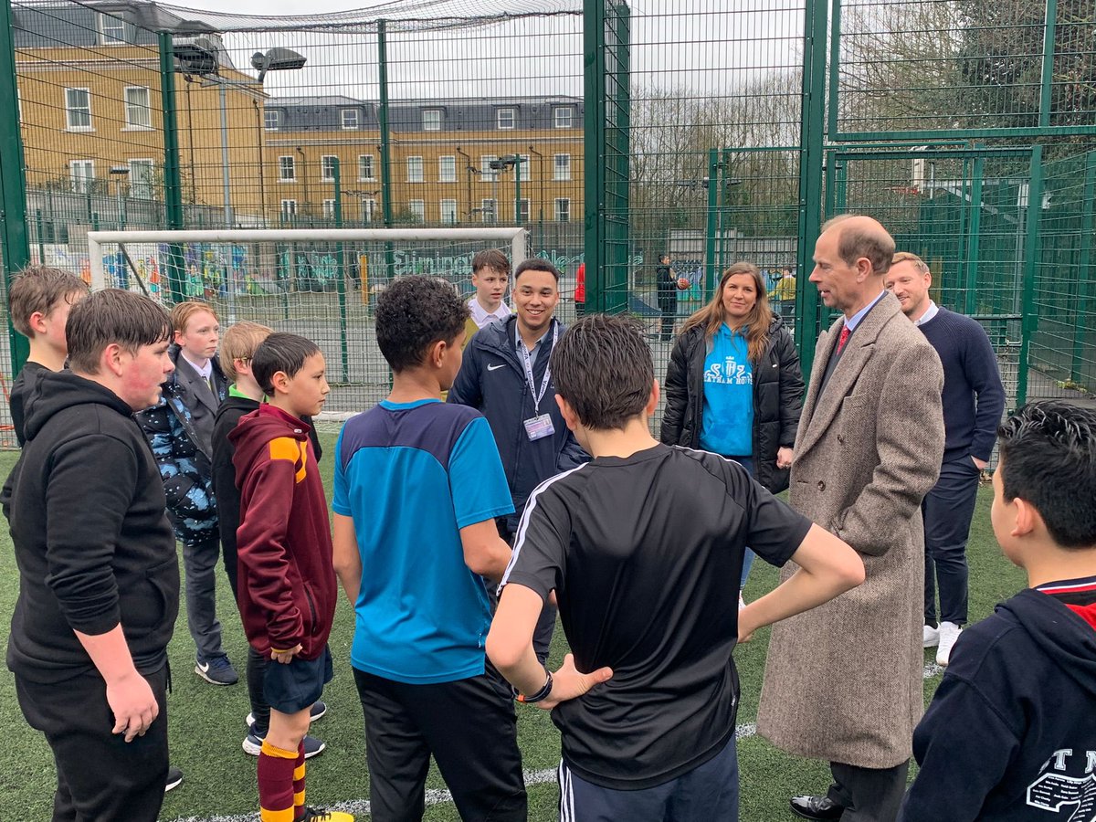 sportrectweets's tweet photo. Before arriving at our #CSRA2023, HRH The Duke of Edinburgh was at local youth centre - Heatham House - with some of our members, to see the fantastic work being done in grassroots sport and recreation the local community 😊 https://t.co/kyrQmpQ2jn